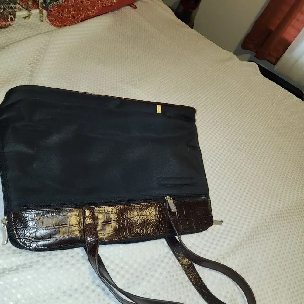 US LUGGAGE CO excellent used